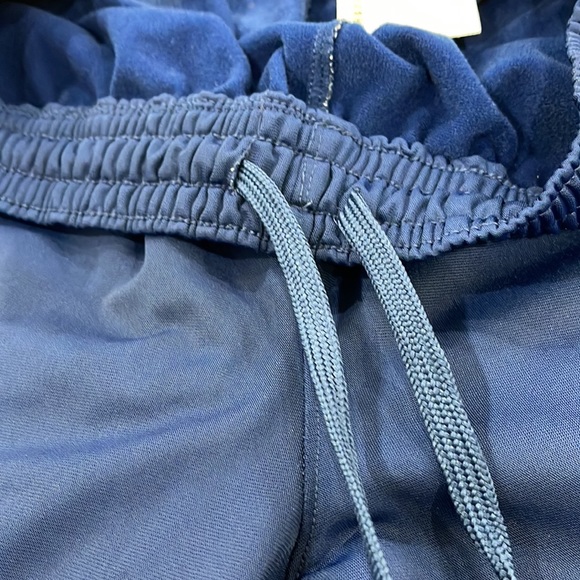 Men’s Pants - Picture 7 of 15